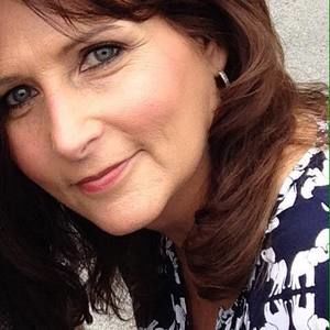 Meet your Posher, Lena